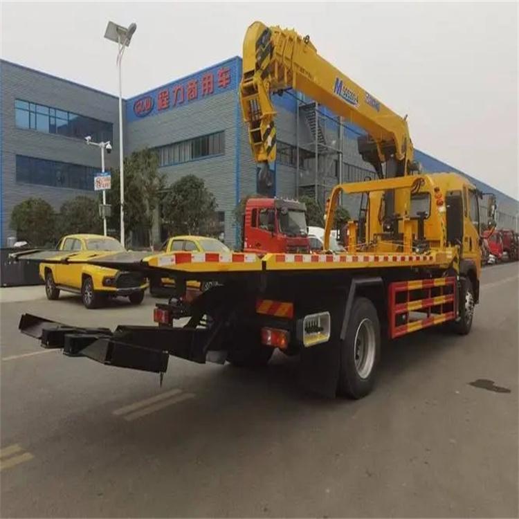 海尾镇附近小随车吊出租电话，轻松解决搬运烦恼