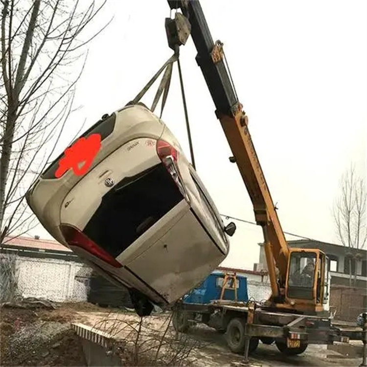 海尾镇随时待命，吊车24小时道路救援服务全解析