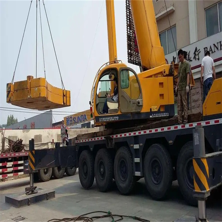 海尾镇当地吊车出租|机器吊装|75吨|工厂搬迁服务